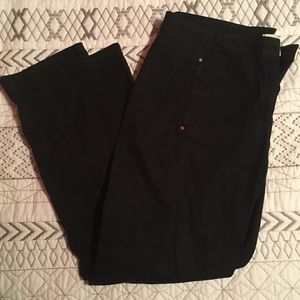 Chico’s 2.5 black cargo like pants